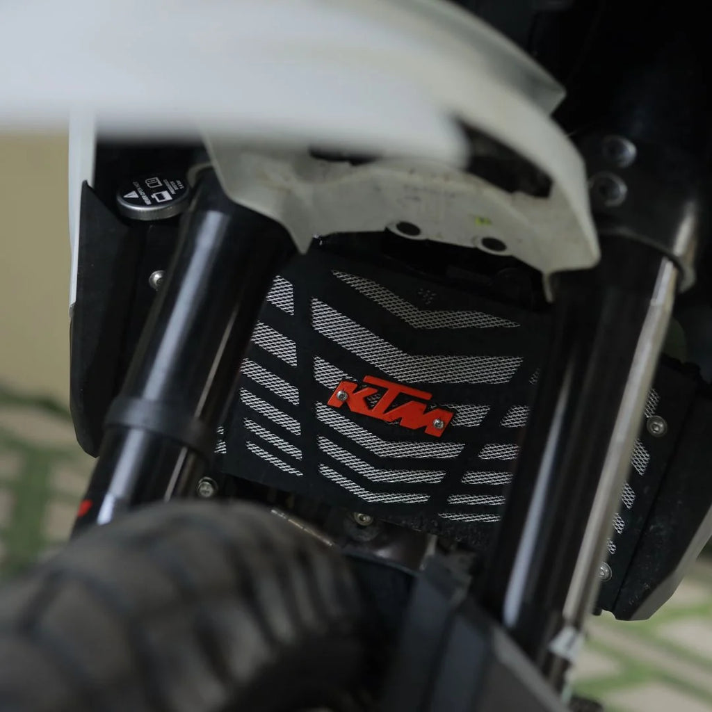 ADV 2025 250/390 RADIATOR GUARD (BLACK)
