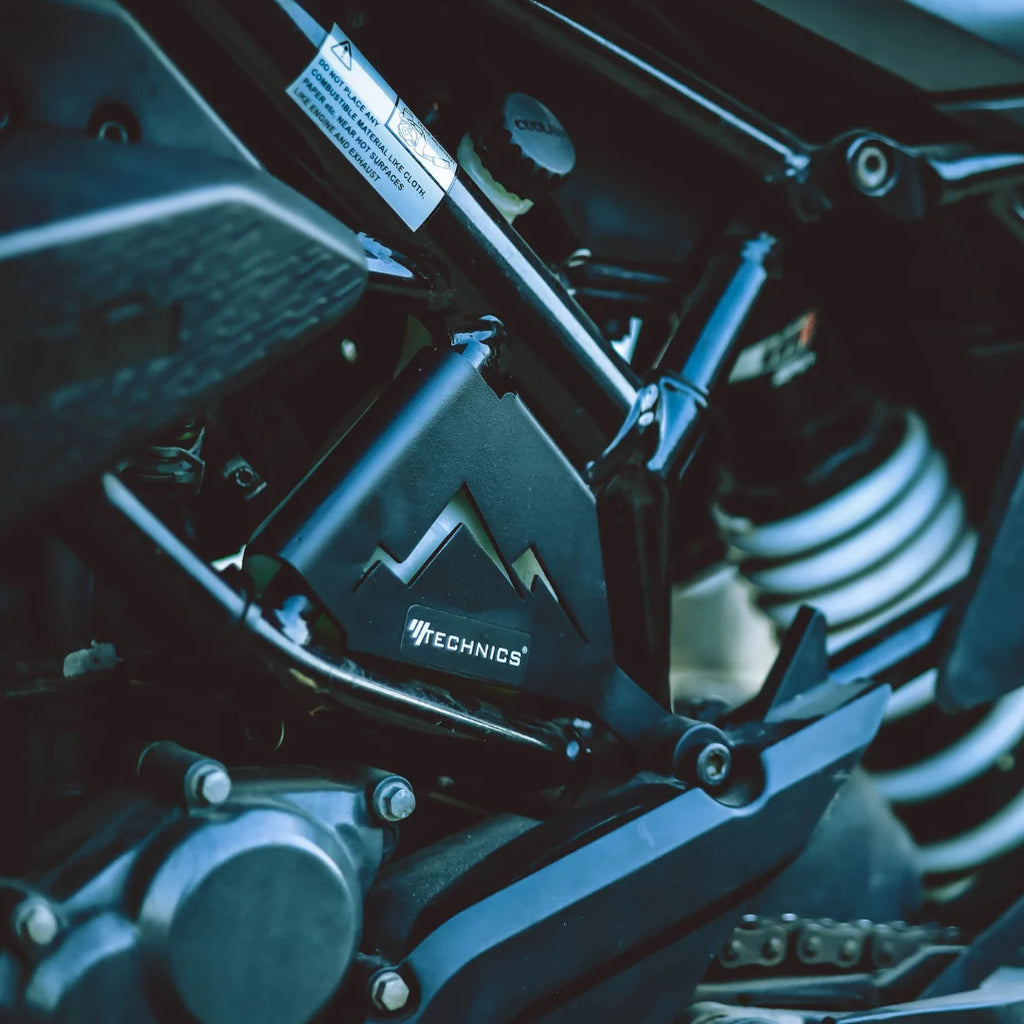 KTM ADVENTURE 250/390 COOLANT TANK COVER
