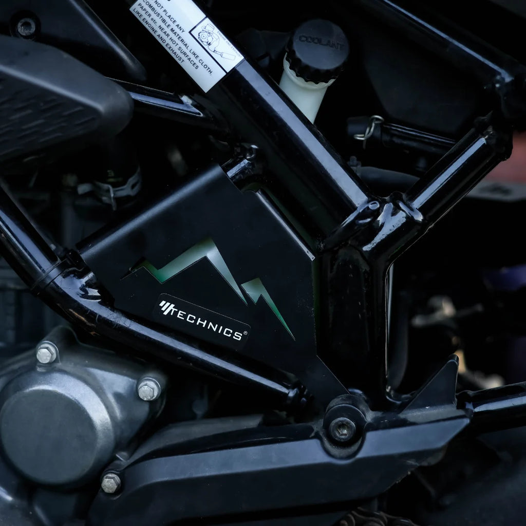 KTM ADVENTURE 250/390 COOLANT TANK COVER